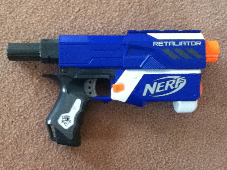 Review Nerf Elite Retaliator (15m Aus grey trigger) Blaster Hub