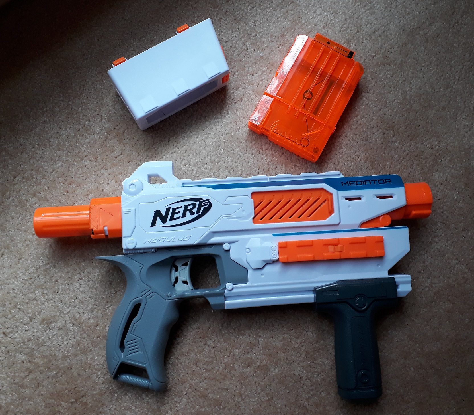 Review Nerf Modulus Mediator (Aus Grey Trigger) Blaster Hub