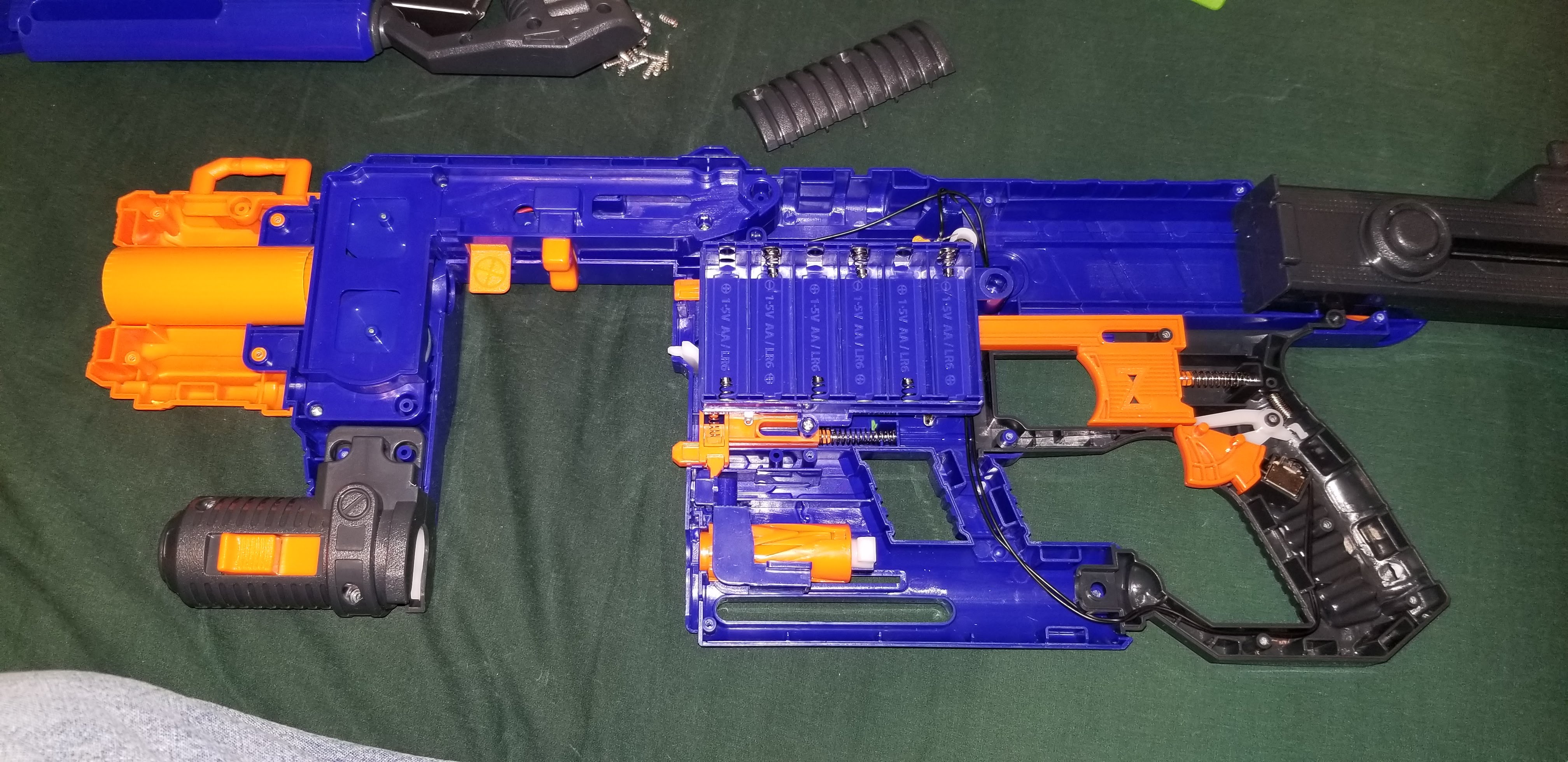 Adventure Force Savage Spin Review Blaster Hub